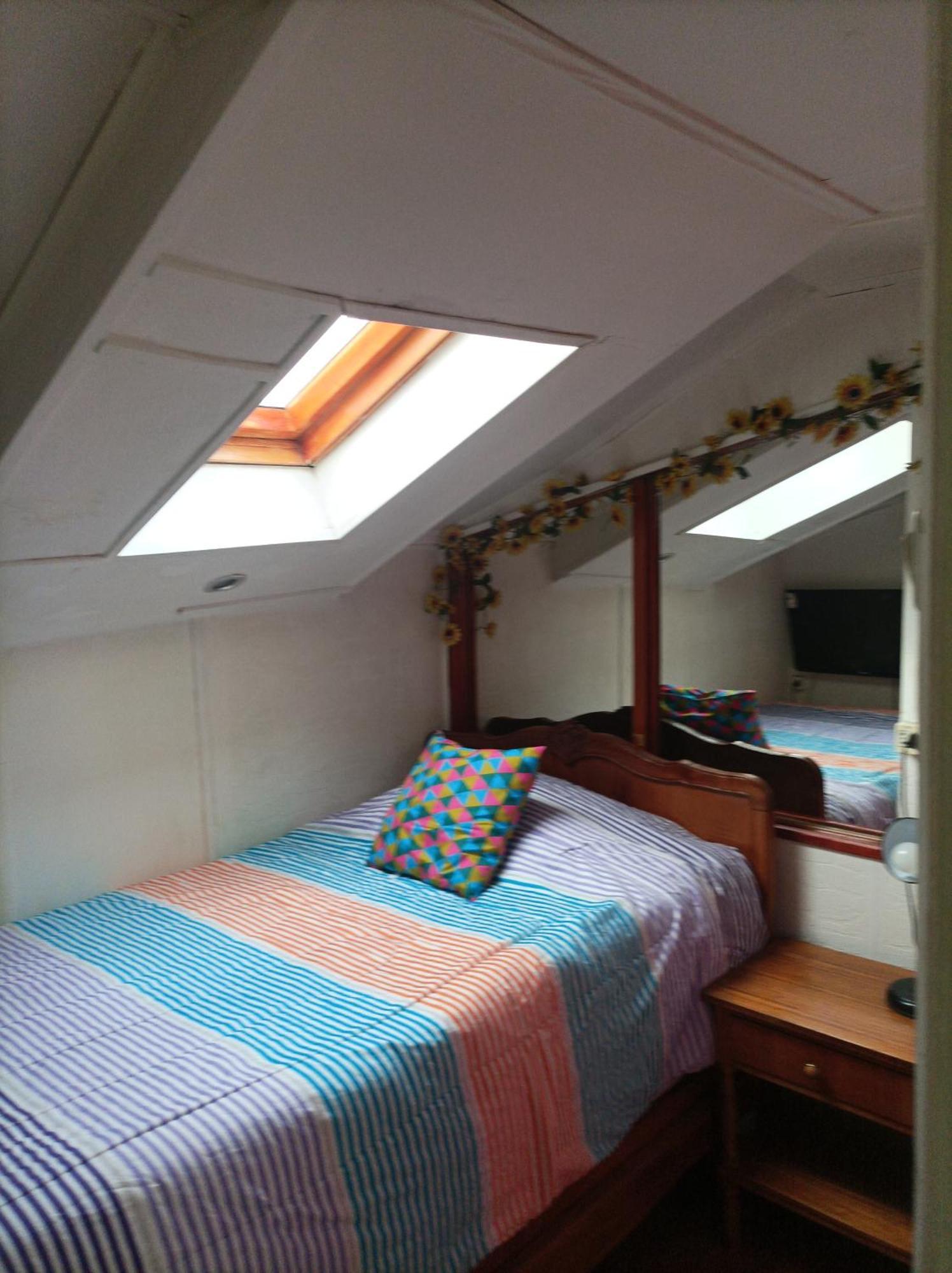 Family House Del Rey Homestay